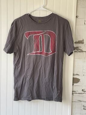 Retro sport D shirt medium